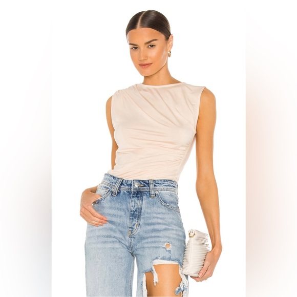 Lovers + Friends ruched tee top- size small - Picture 2 of 9